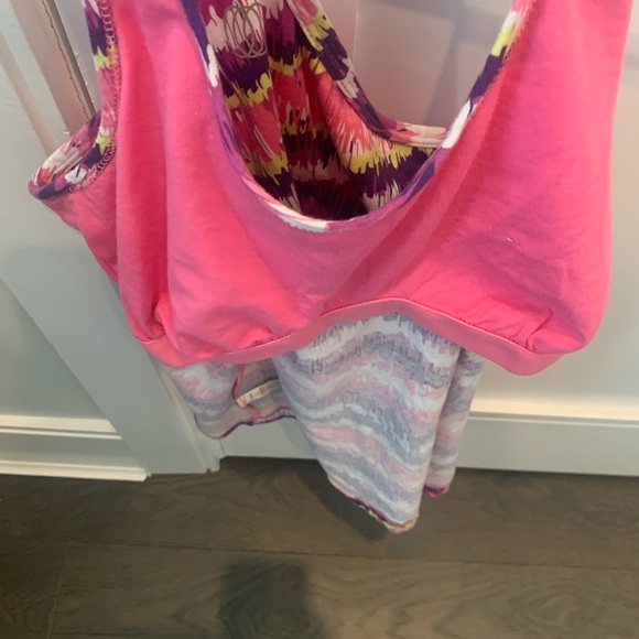 NWT New Balance Athletic Racer top Size Small . Lining Bra ty for looking - Picture 4 of 5